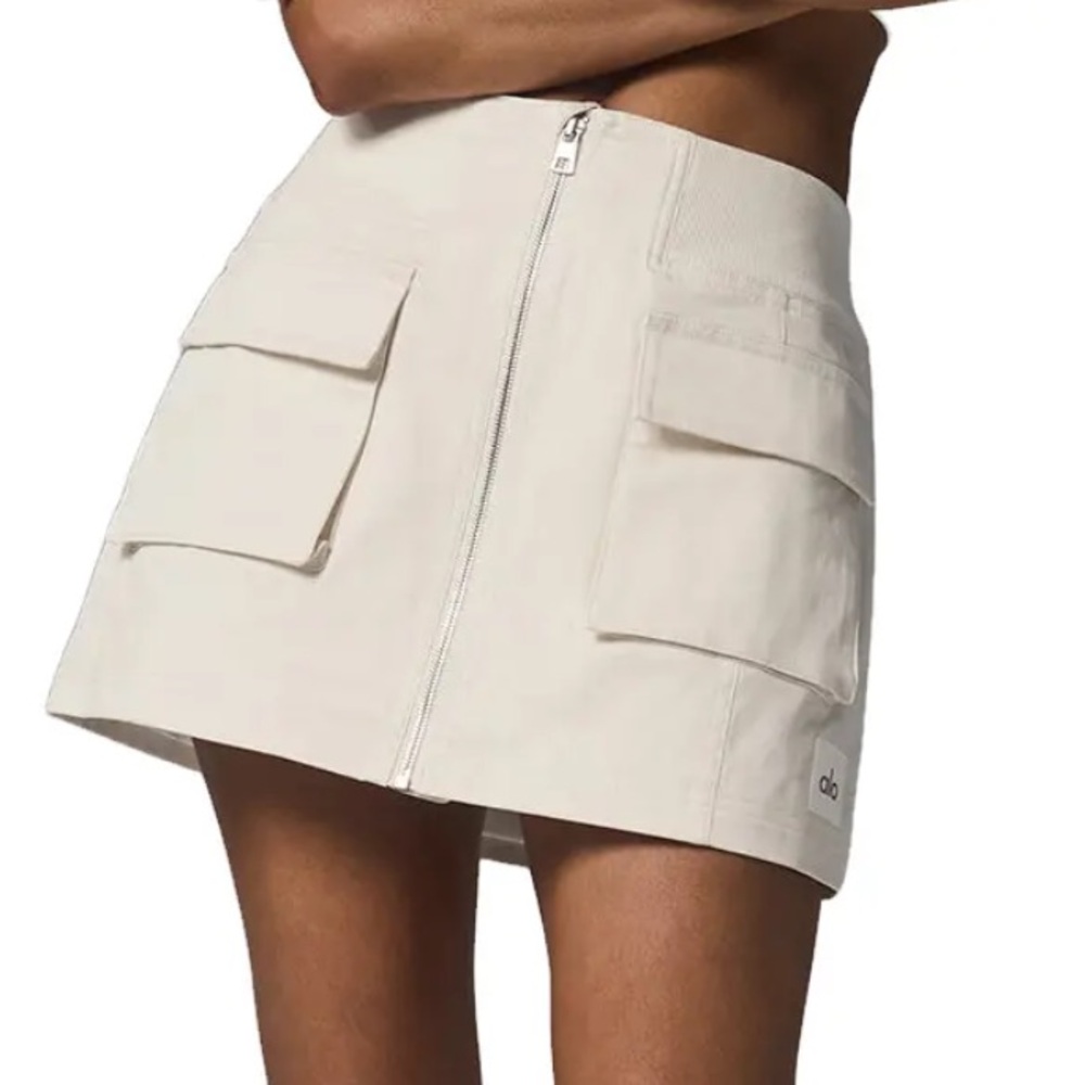 ALO Yoga - Night Out Cargo Skirt